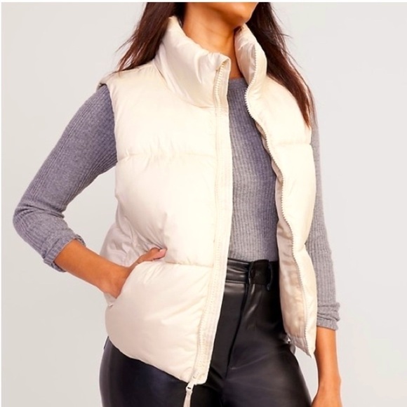 Old Navy puffer white vest fleece lined size Medium - Picture 1 of 9